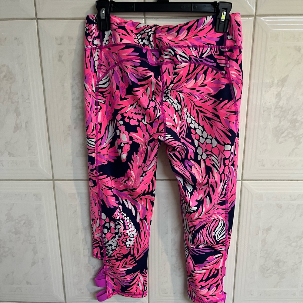 Lilly Pulitzer A Jungle In Here Cropped Luxletic Leggings Pink Navy Blue Large - Picture 7 of 11